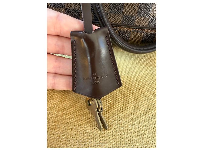 Borsa Louis Vuitton da donna in ottime condizioni - vista 3