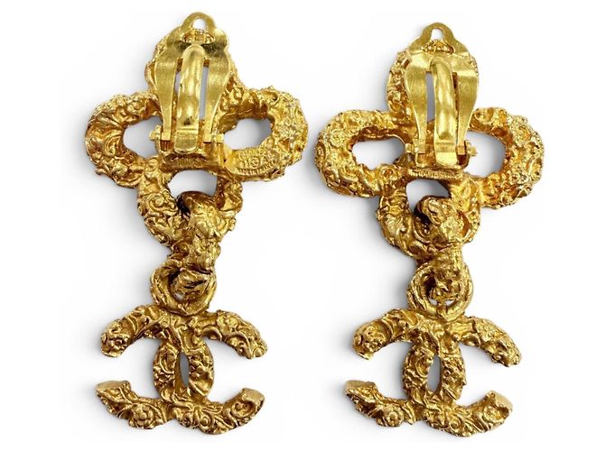 Brincos de clip Chanel Vintage 93A Metal Lava Flower Dourado - vista 4
