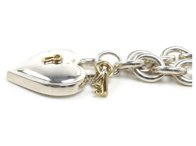 Colar Coração de Cadeado em Prata de Lei e Ouro Amarelo 18K da Tiffany & Co. - vista 2