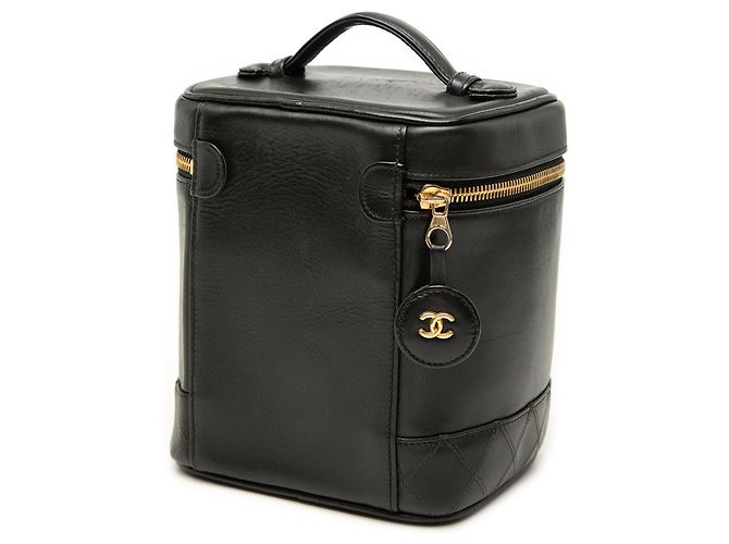 Vanity Beauty case Chanel in agnello nero con CC - vista 2