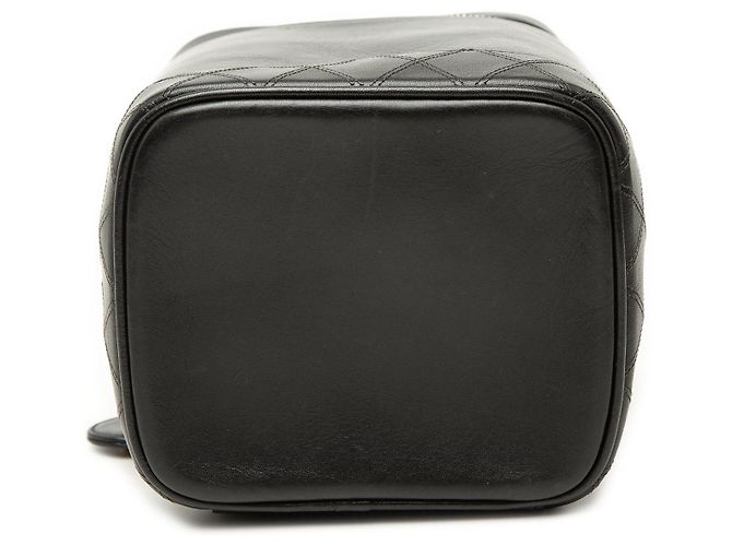 Vanity Beauty case Chanel in agnello nero con CC - vista 3