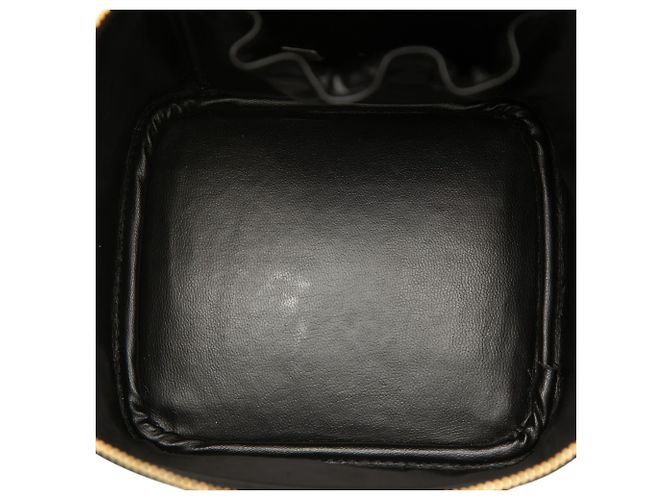 Vanity Beauty case Chanel in agnello nero con CC - vista 4