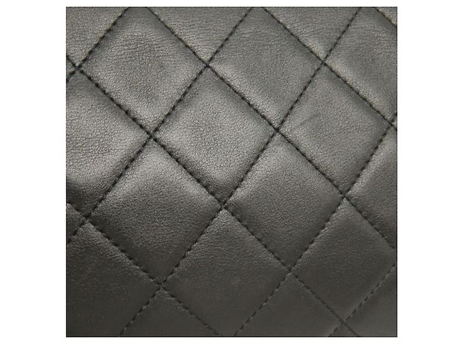 Chanel Black Medium Quilted Lambskin Logo Enchained Flap Nero - vista 11
