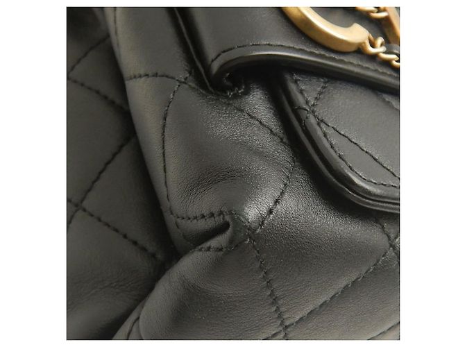 Chanel Black Medium Quilted Lambskin Logo Enchained Flap Nero - vista 14