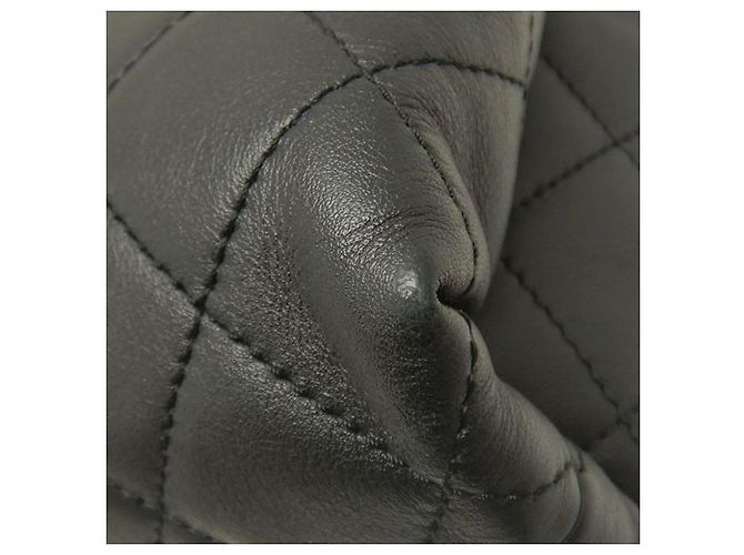 Chanel Black Medium Quilted Lambskin Logo Enchained Flap Nero - vista 18