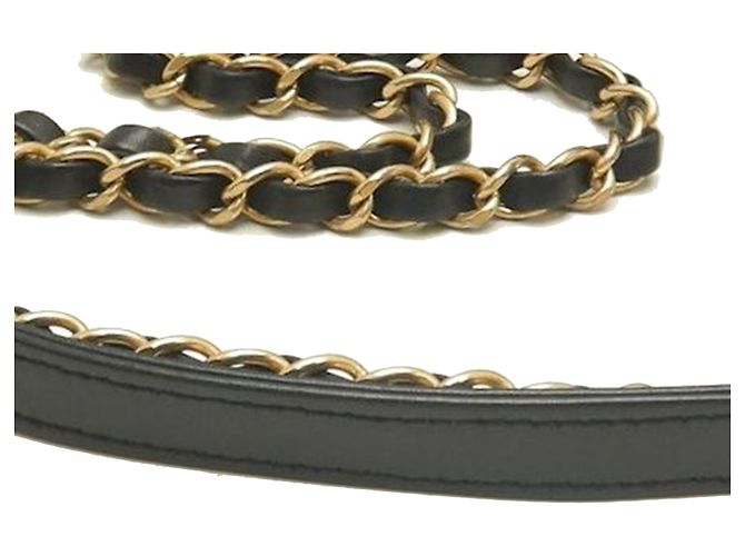Chanel Black Medium Quilted Lambskin Logo Enchained Flap Nero - vista 21