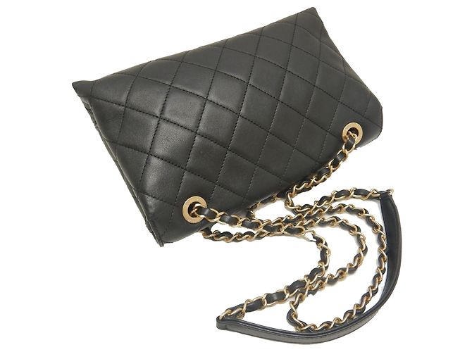 Chanel Black Medium Quilted Lambskin Logo Enchained Flap Nero - vista 4