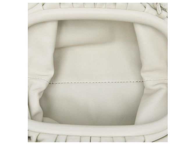 Bottega Veneta White Lambskin The Mini Pouch Crossbody Bianco Bianco sporco - vista 4