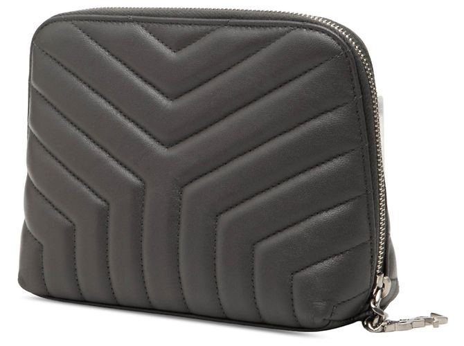 Beauty case Saint Laurent in pelle di agnello matelassé nera con monogramma Loulou - vista 2