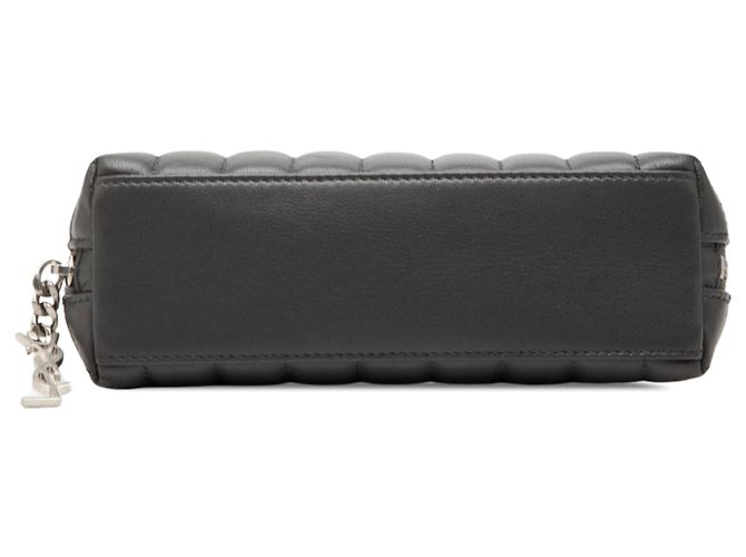 Beauty case Saint Laurent in pelle di agnello matelassé nera con monogramma Loulou - vista 3