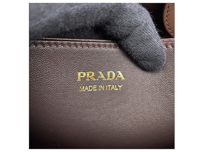 Borsa in scamosciato media Prada Marrone - vista 15