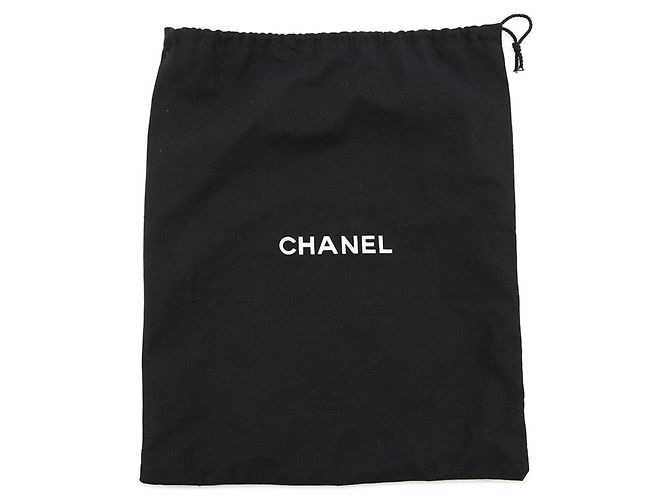 Borsa a tracolla Chanel Matelassé Chain Nero - vista 15