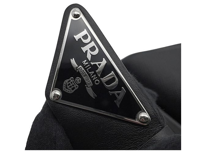 Borsa a tracolla Prada Triangle in pelle Saffiano nera Nero - vista 7