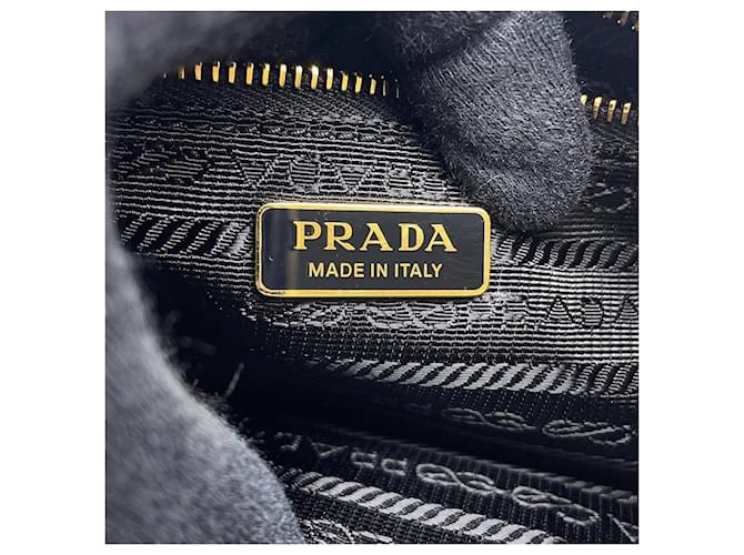 Borsa a tracolla in pelle Prada Triangle Nero - vista 10