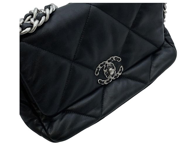 Borsa a tracolla Chanel 19 Flap in agnello Nero - vista 8
