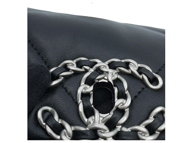 Borsa a tracolla Chanel 19 Flap in agnello Nero - vista 9