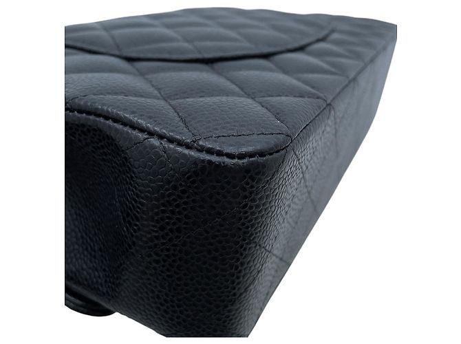 Borsa a tracolla con catena in pelle di vitello martellata nera Chanel Nero - vista 12