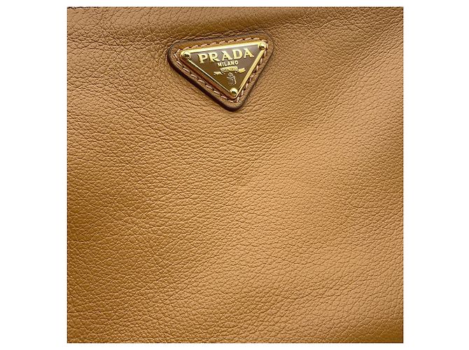 Borsa a tracolla in pelle marrone Prada - vista 6