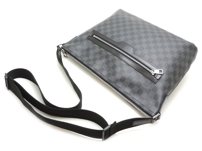 Borsa a tracolla Louis Vuitton Mick MM da uomo - Damier Graphite Black Nero - vista 4