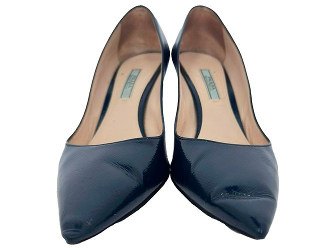 Décolleté a punta Prada in vernice blu navy - vista 2