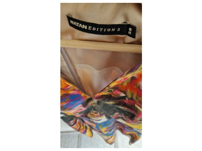 Autre Marque Vestido sin mangas Natan Edition 5 Estampado Abstracto Negro Rosa Blanco Roja Azul Multicolor Gris Amarillo - vista 3