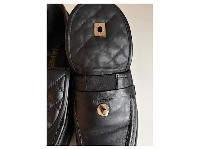 Mocassini Chanel in pelle nera trapuntata con logo CC Nero - vista 3