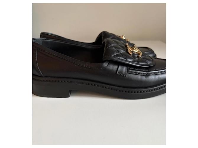 Mocassini Chanel in pelle nera trapuntata con logo CC Nero - vista 6