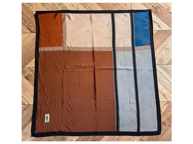 Carré in seta Yves Saint Laurent Motivo Geometrico Marrone Nero Blu Beige - vista 4
