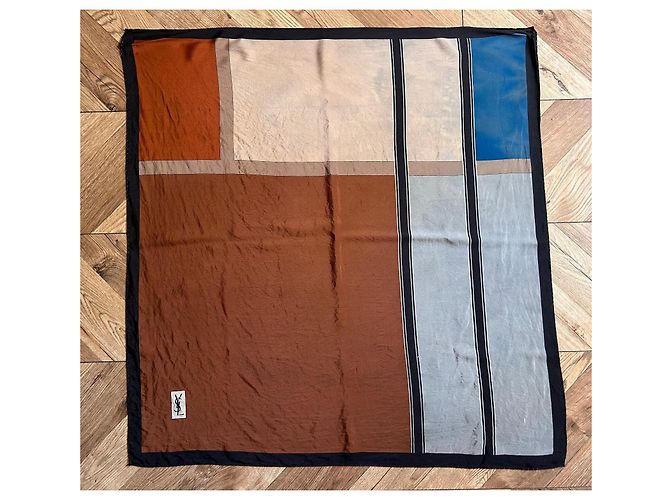 Carré in seta Yves Saint Laurent Motivo Geometrico Marrone Nero Blu Beige - vista 7