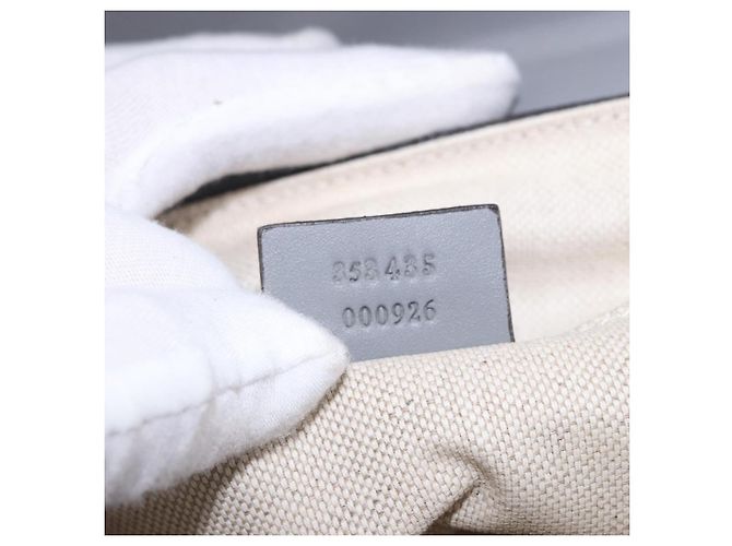 Pochete GUCCI GG Supreme em PVC Branco Prata 353435 Auth ka5268A - vista 12
