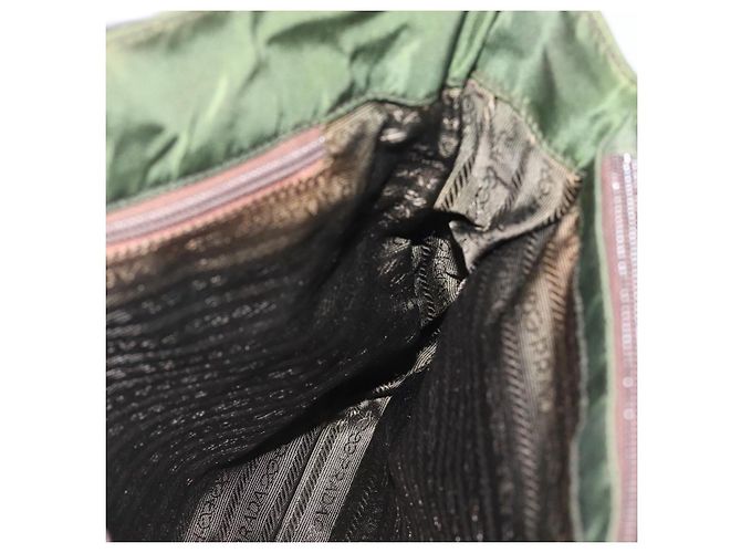 PRADA Nylon Tote Bag mit Kunststoffkette Grün Authentisch 192297 - Ansicht 19
