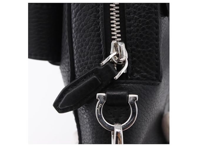 Marsupio Salvatore Ferragamo Gancini in pelle nero argento ka5295A - vista 10