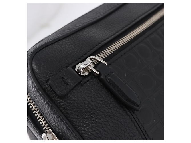 Marsupio Salvatore Ferragamo Gancini in pelle nero argento ka5295A - vista 18