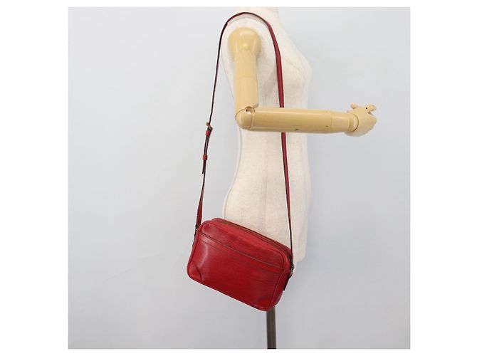 LOUIS VUITTON Epi Trocadero 23 Borsa a tracolla Rossa M52307 LV Auth 192919 Rosso - vista 23