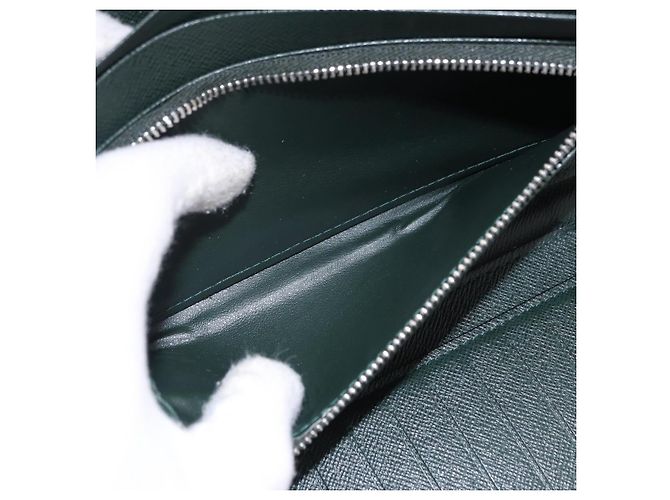 LOUIS VUITTON Organizer Taiga Atholl Travel Case Epicea M30654 LV Auth 191333A - vista 11