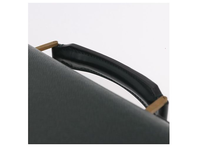 LOUIS VUITTON Taiga Serviette Moskova Business Bag Epicea M30034 LV Auth 191998 - vista 8