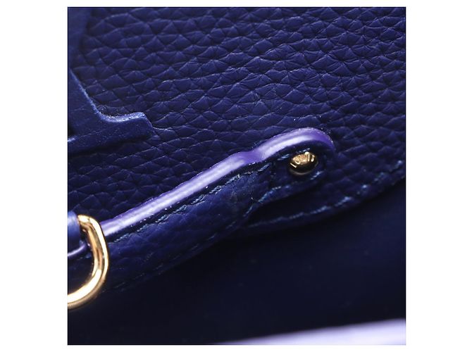Louis Vuitton Borsa Capucines BB in pelle Taurillon blu - vista 13