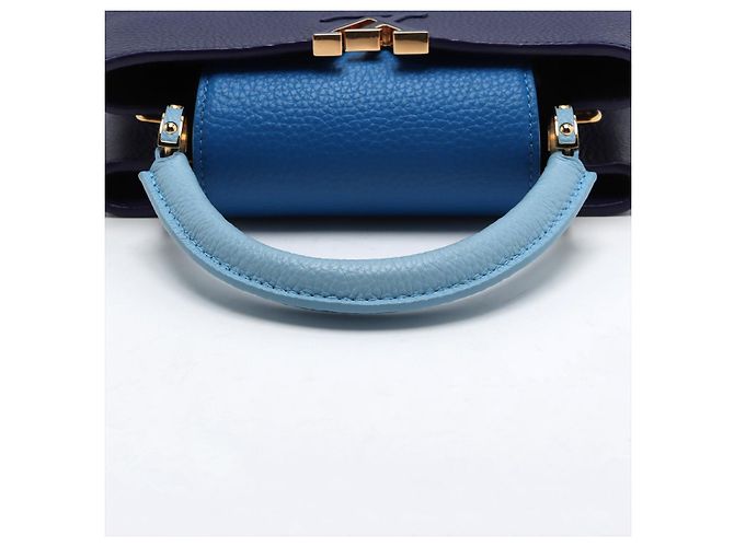 Louis Vuitton Borsa Capucines BB in pelle Taurillon blu - vista 5