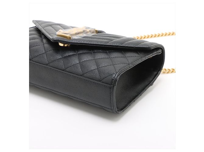 Saint Laurent Pequena bolsa de ombro em couro preto com matelassê chevron
Modelo Envelope - vista 3