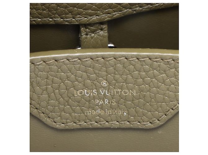 Louis Vuitton Borsa Capucines BB Taurillon Leather Verde - vista 10