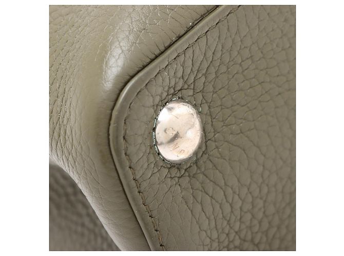Louis Vuitton Borsa Capucines BB Taurillon Leather Verde - vista 11