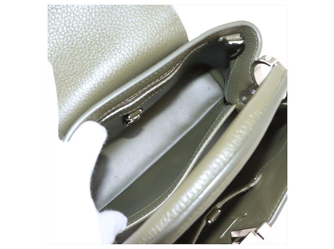 Louis Vuitton Borsa Capucines BB Taurillon Leather Verde - vista 8