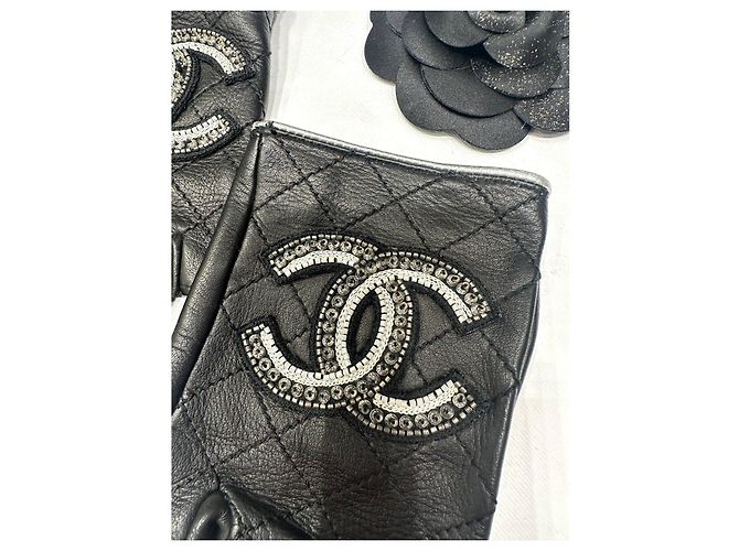 Timeless Guanti senza dita Chanel in agnello trapuntato CC - Nero Usato - vista 4