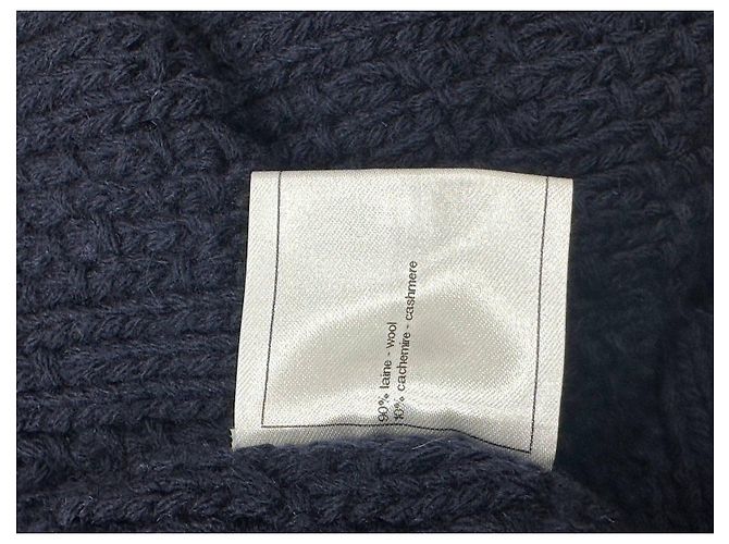 Timeless Chanel 13B Grobstrick-Strickjacke aus Wolle und Kaschmir in Schwarz Größe 38 Gebraucht - Ansicht 4