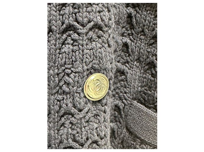Timeless Chanel 13B Grobstrick-Strickjacke aus Wolle und Kaschmir in Schwarz Größe 38 Gebraucht - Ansicht 6