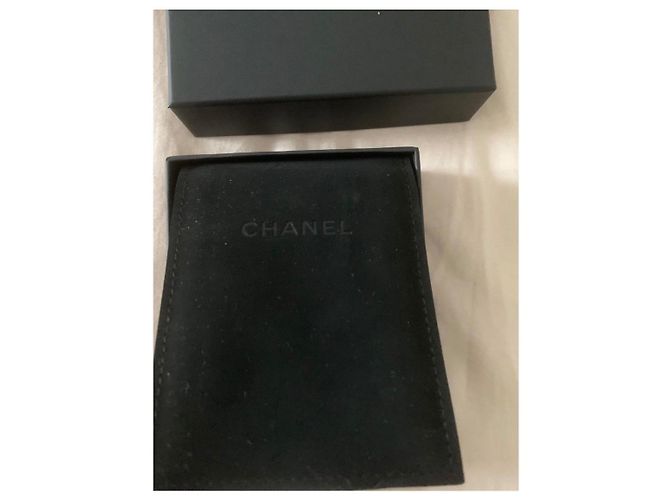 Orecchini pendenti Chanel logo CC metallo dorato D'oro - vista 9