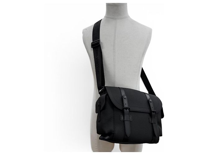 Borsa a tracolla Louis Vuitton Christopher Messenger Nero - vista 3