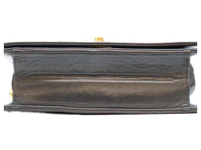 Borsa a Spalla Chanel Black Gold Hardware Turnlock Full Flap Mini Matelassé 19 Nero - vista 5