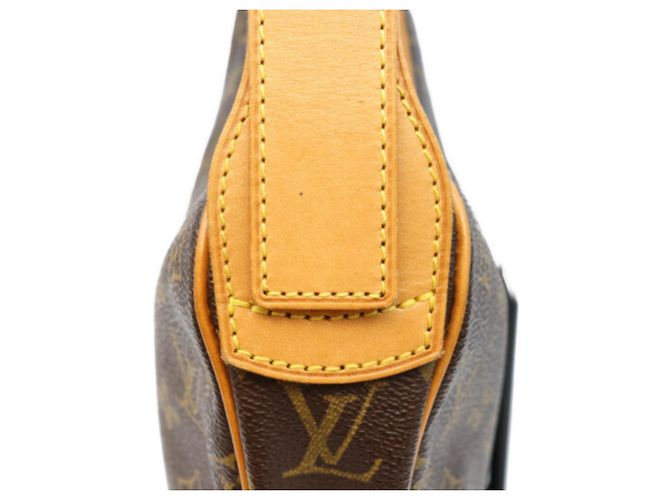 Borsa a Spalla Louis Vuitton Monogram Croissant MM Marrone - vista 8