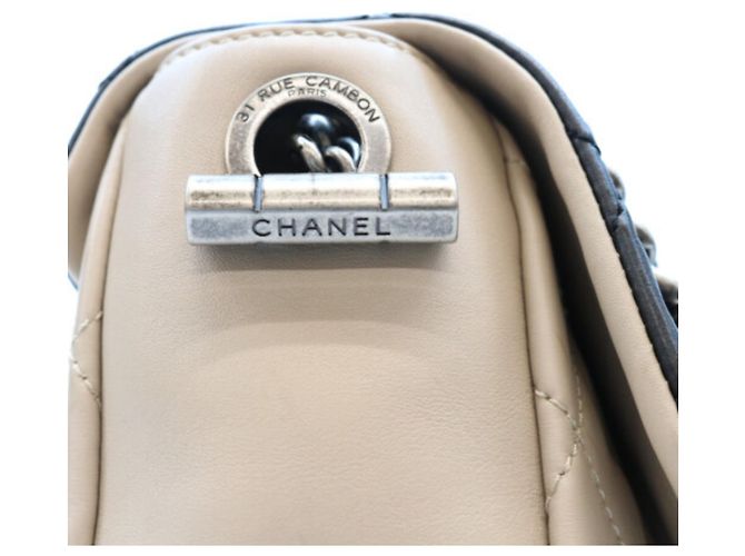Borsa a tracolla Chanel in pelle di vitello nera e avorio Nero Crudo - vista 10